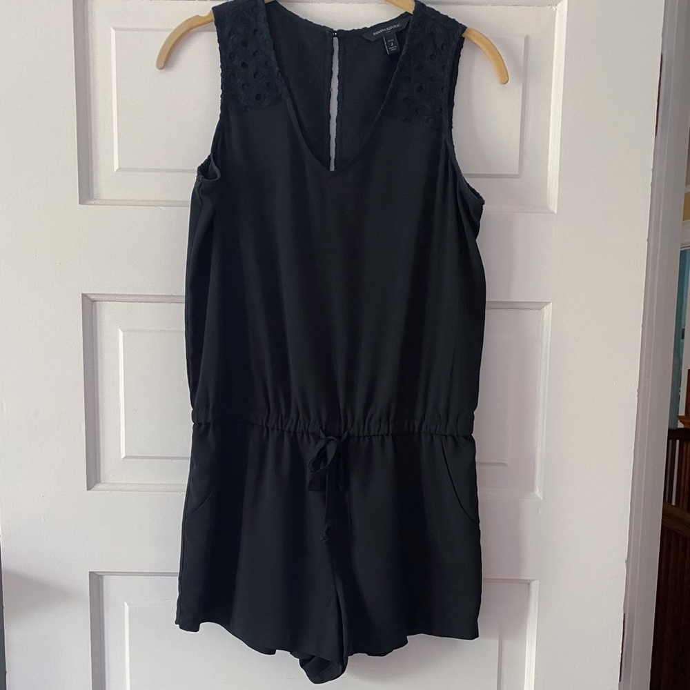 Black Banana Republic romper (like new!)
